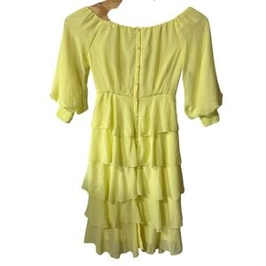 NEW Alieva Butter Yellow Tiered Midi Dress Off Shoulder Puff Sleeve Size Medium‎